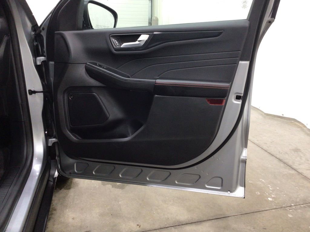 Used 2023 Ford Escape ST-Line Select w/ Tech Pack #2 image 29