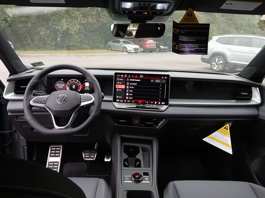 New 2026 Volkswagen Tiguan SE R-Line image 12