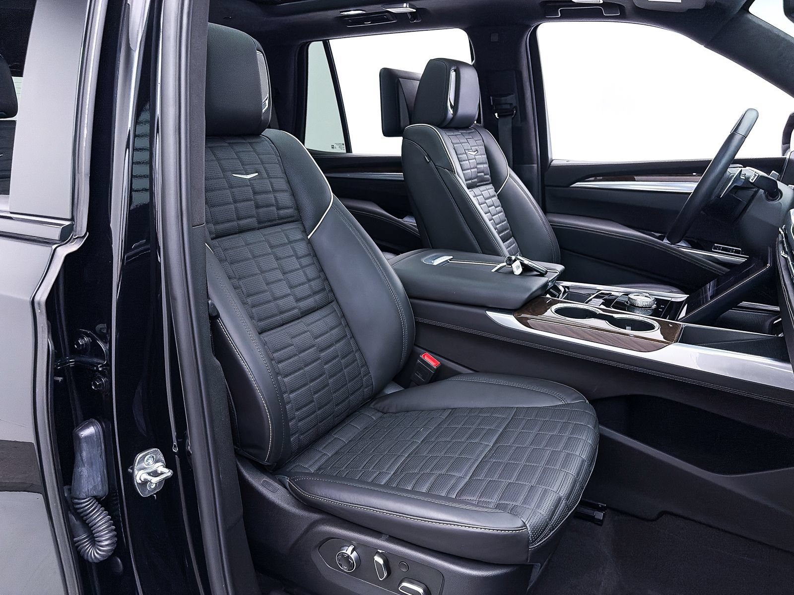 Used 2025 Cadillac Escalade Sport Platinum AWD/4WD image 44