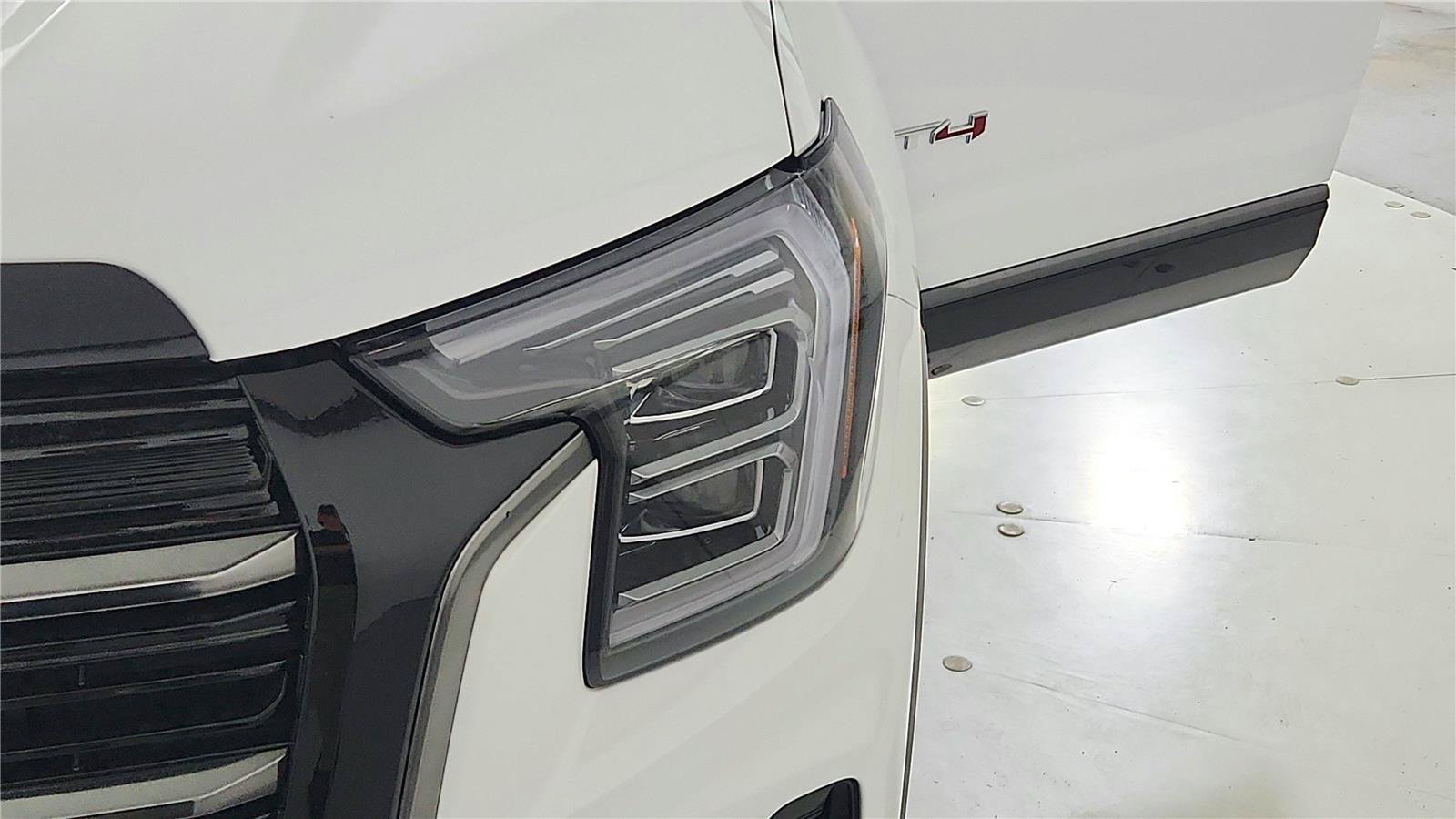 Used 2026 GMC Terrain AT4 AWD/4WD image 31