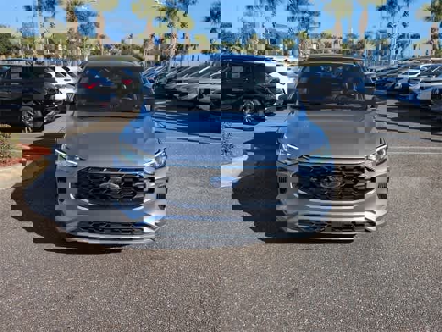 Used 2024 Ford Escape ST-Line image 3