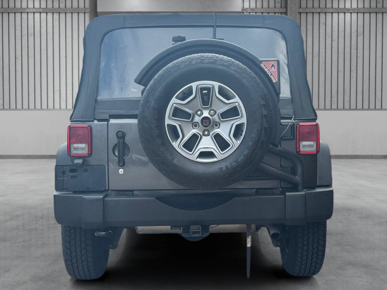 Used 2016 Jeep Wrangler Unlimited Sport w/ Connectivity Group AWD/4WD image 10
