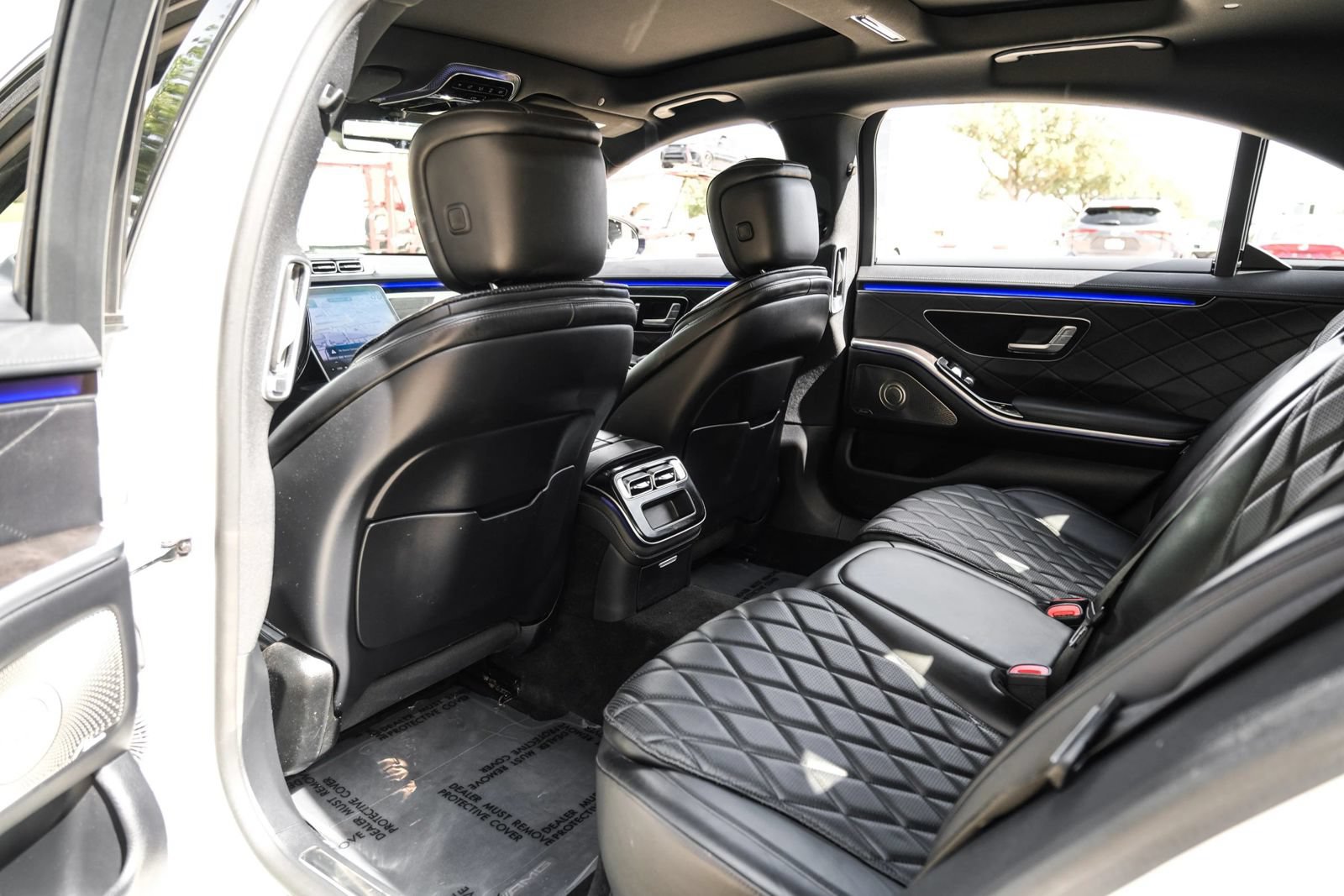 Used 2022 Mercedes-Benz S 580 4MATIC Sedan w/ AMG Line Package image 32