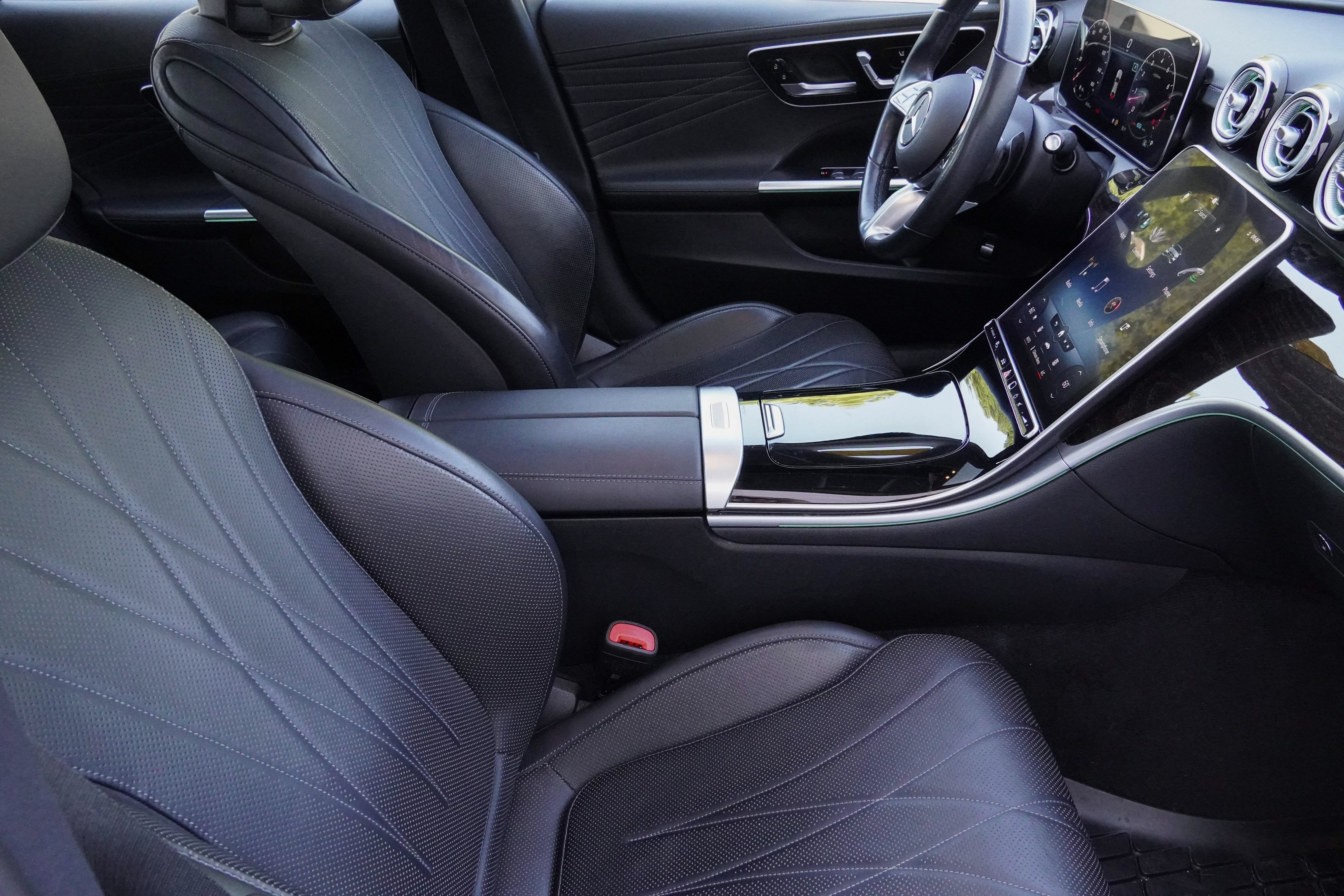 Used 2022 Mercedes-Benz C 300 Sedan image 12