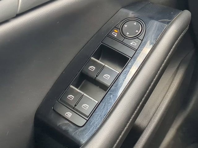 Used 2024 MAZDA MAZDA3 s FWD image 25