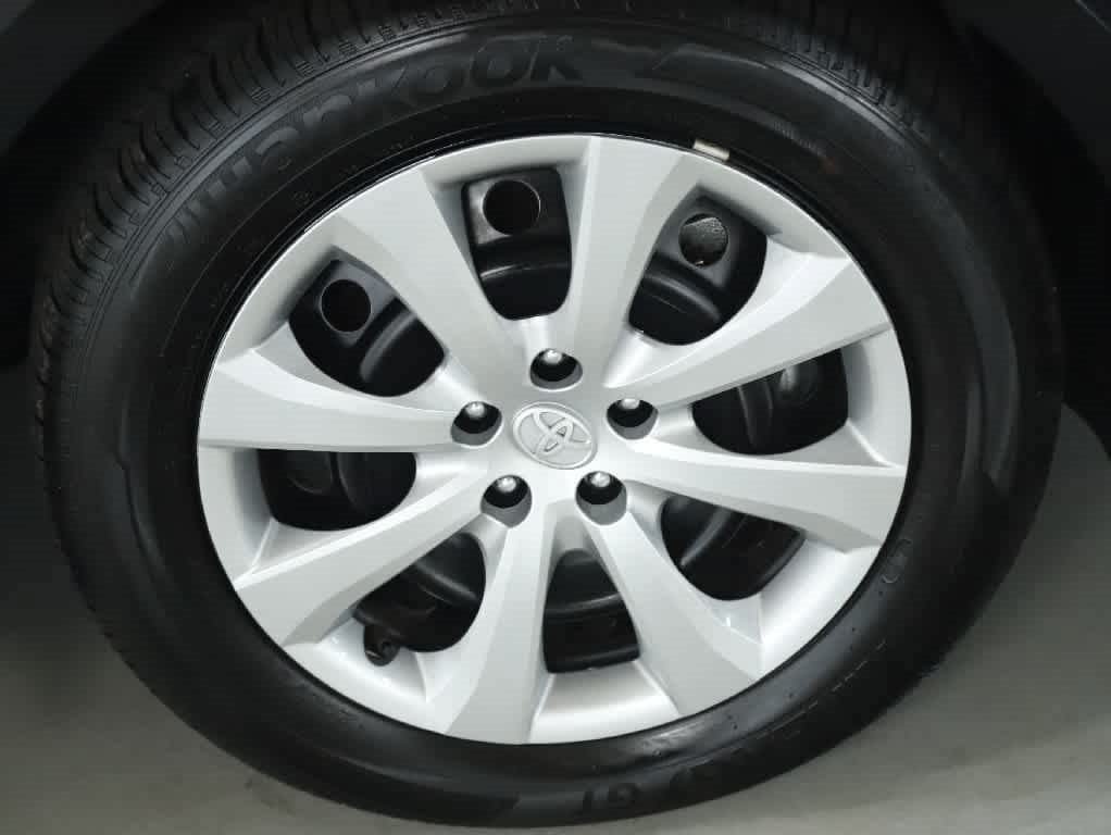 Certified 2025 Toyota Corolla LE FWD image 10