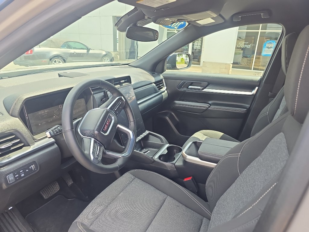 Used 2025 GMC Terrain Elevation AWD/4WD image 14