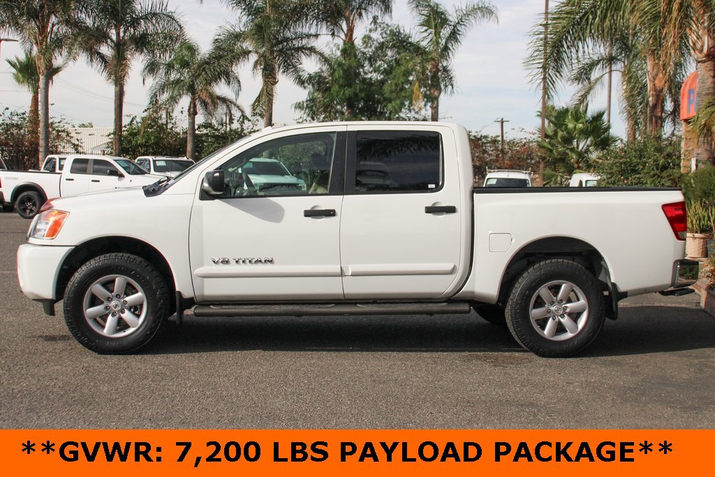 Used 2013 Nissan Titan SV w/ SV Value Truck Pkg image 5