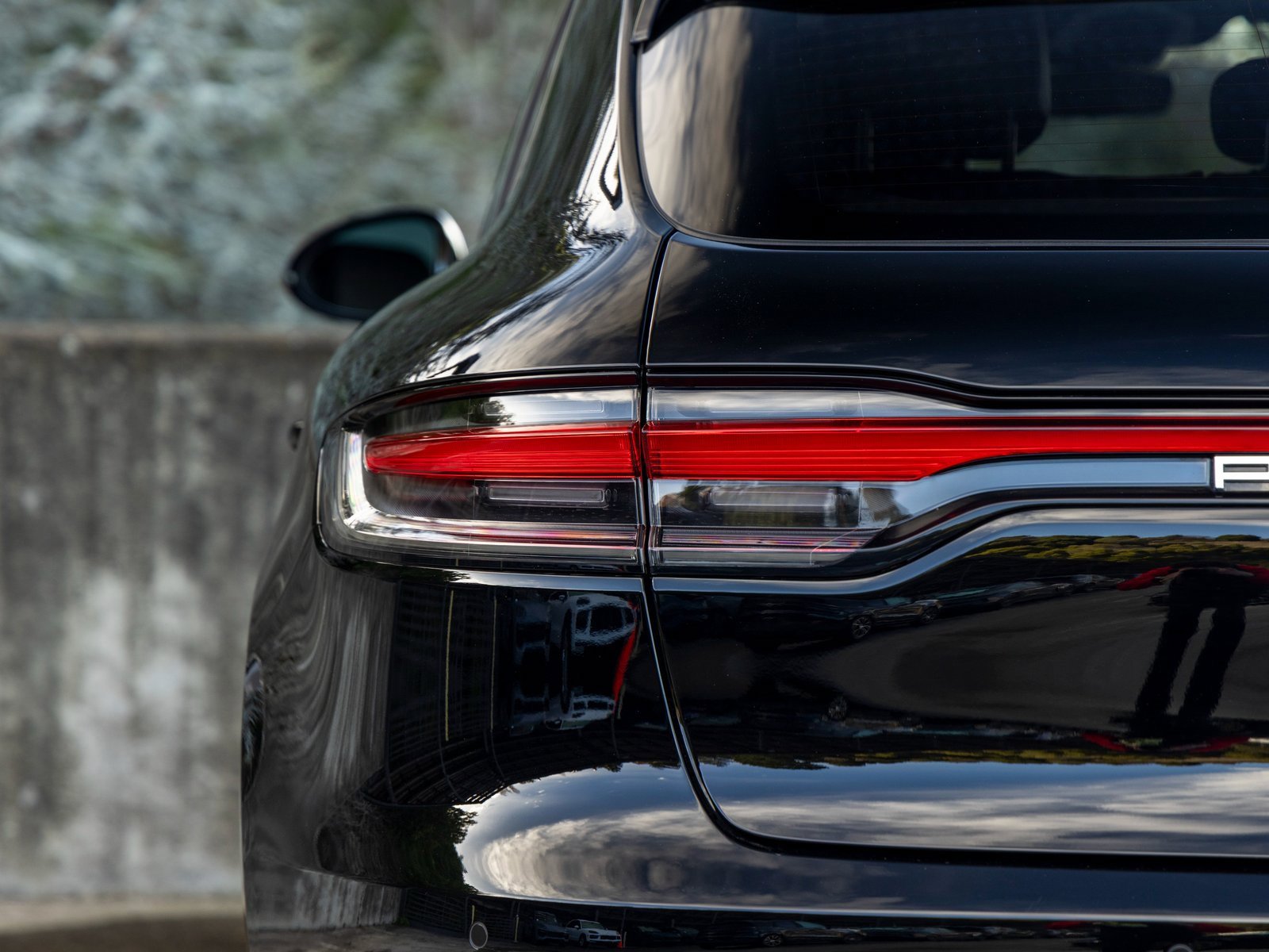 Certified 2025 Porsche Macan image 18