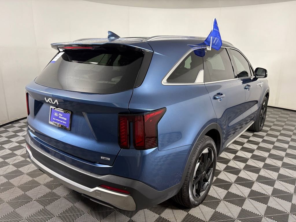 Used 2025 Kia Sorento EX image 7