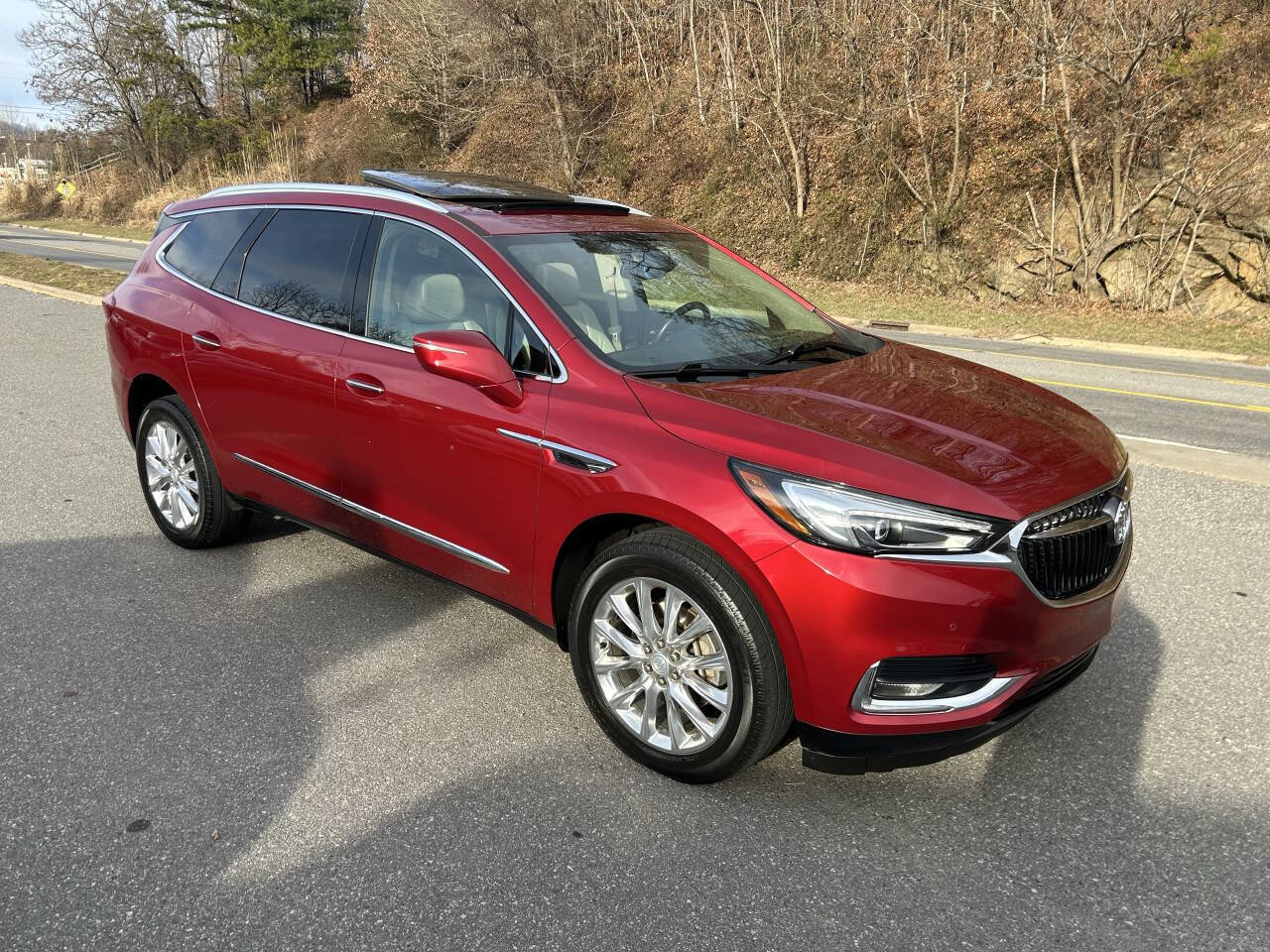 Used 2018 Buick Enclave Premium w/ Experience Buick Package image 9