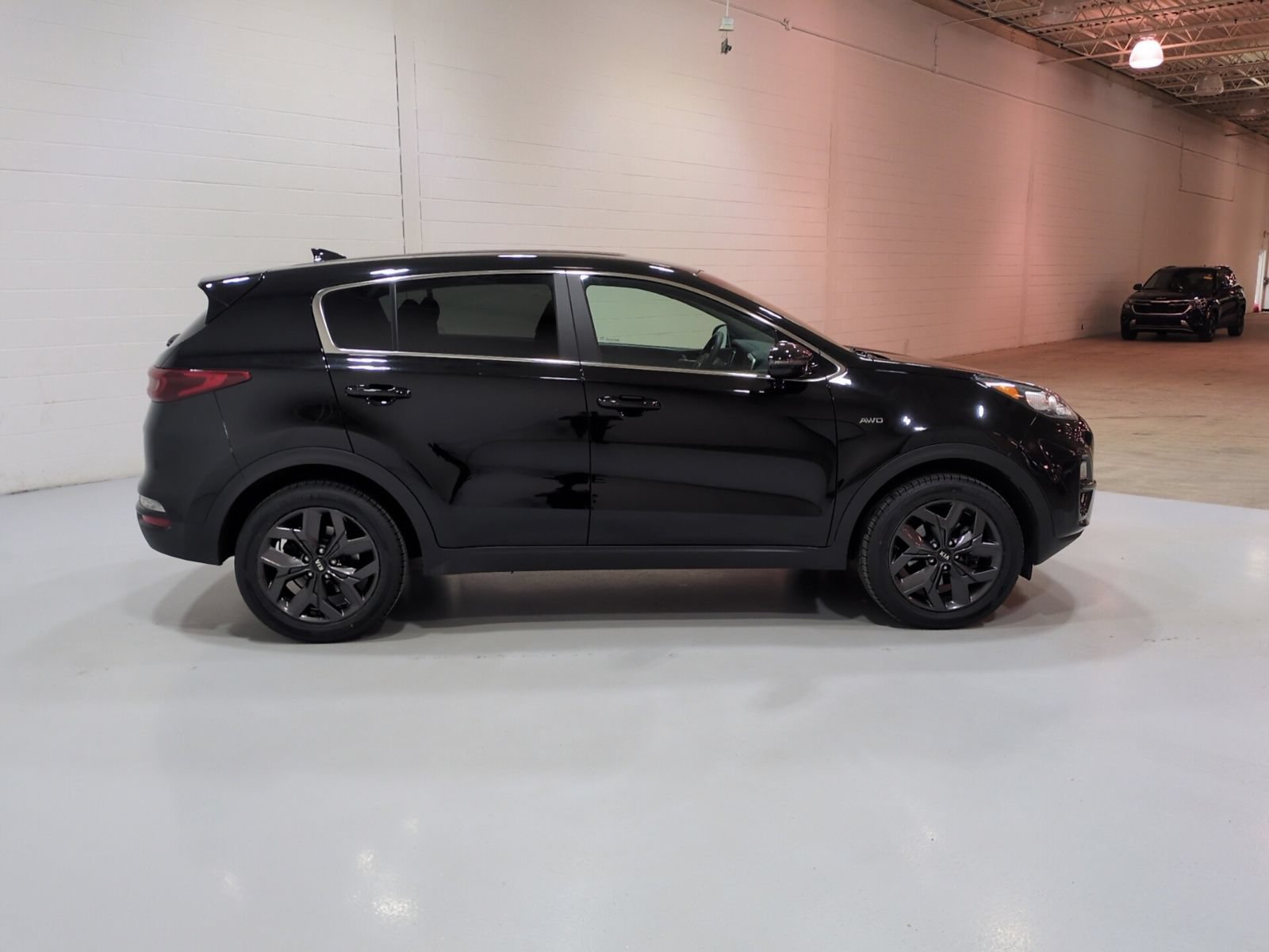 Used 2022 Kia Sportage LX w/ LX AWD Value Edition Package image 2