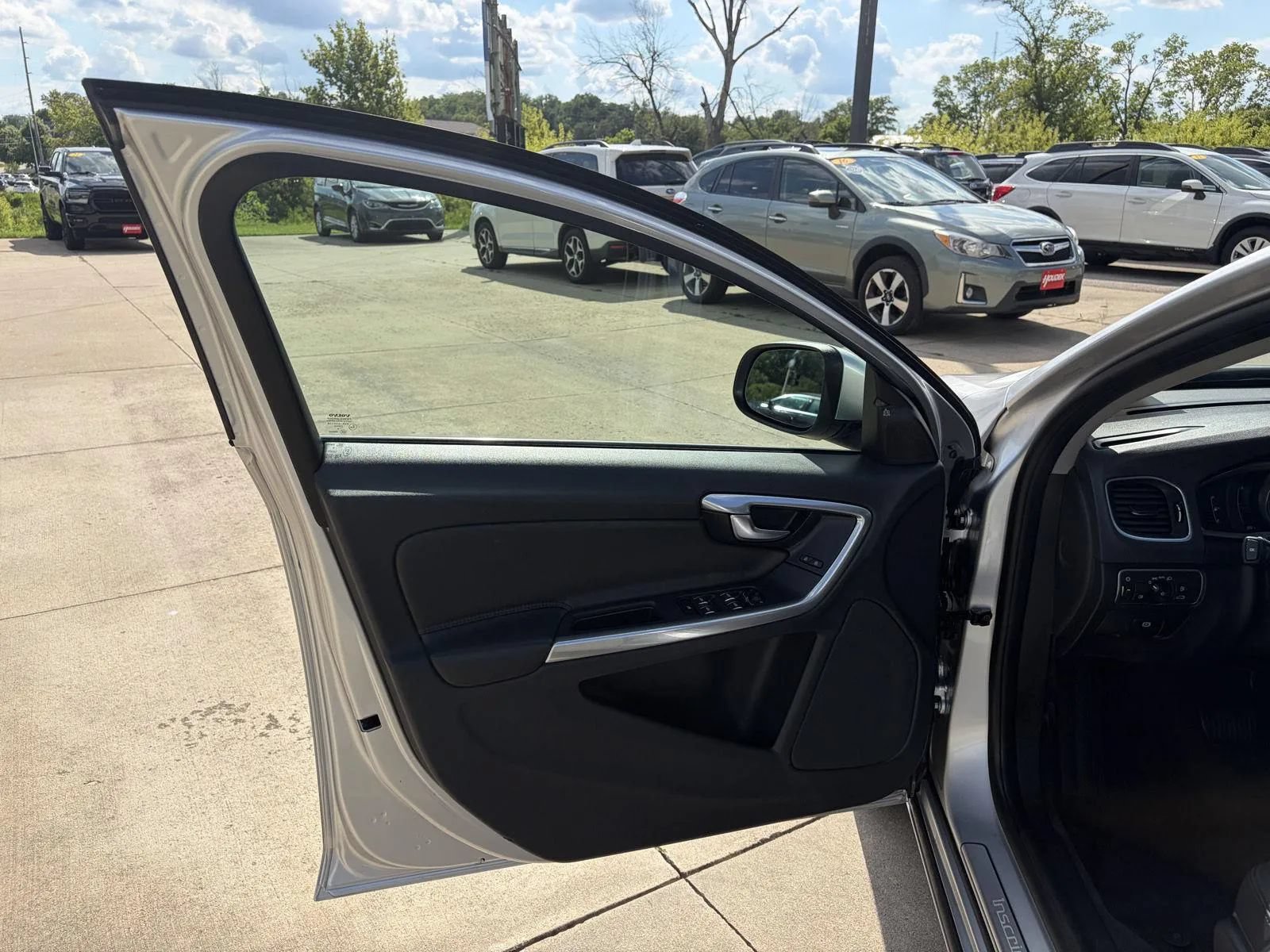 Used 2017 Volvo S60 T5 Inscription AWD/4WD image 10