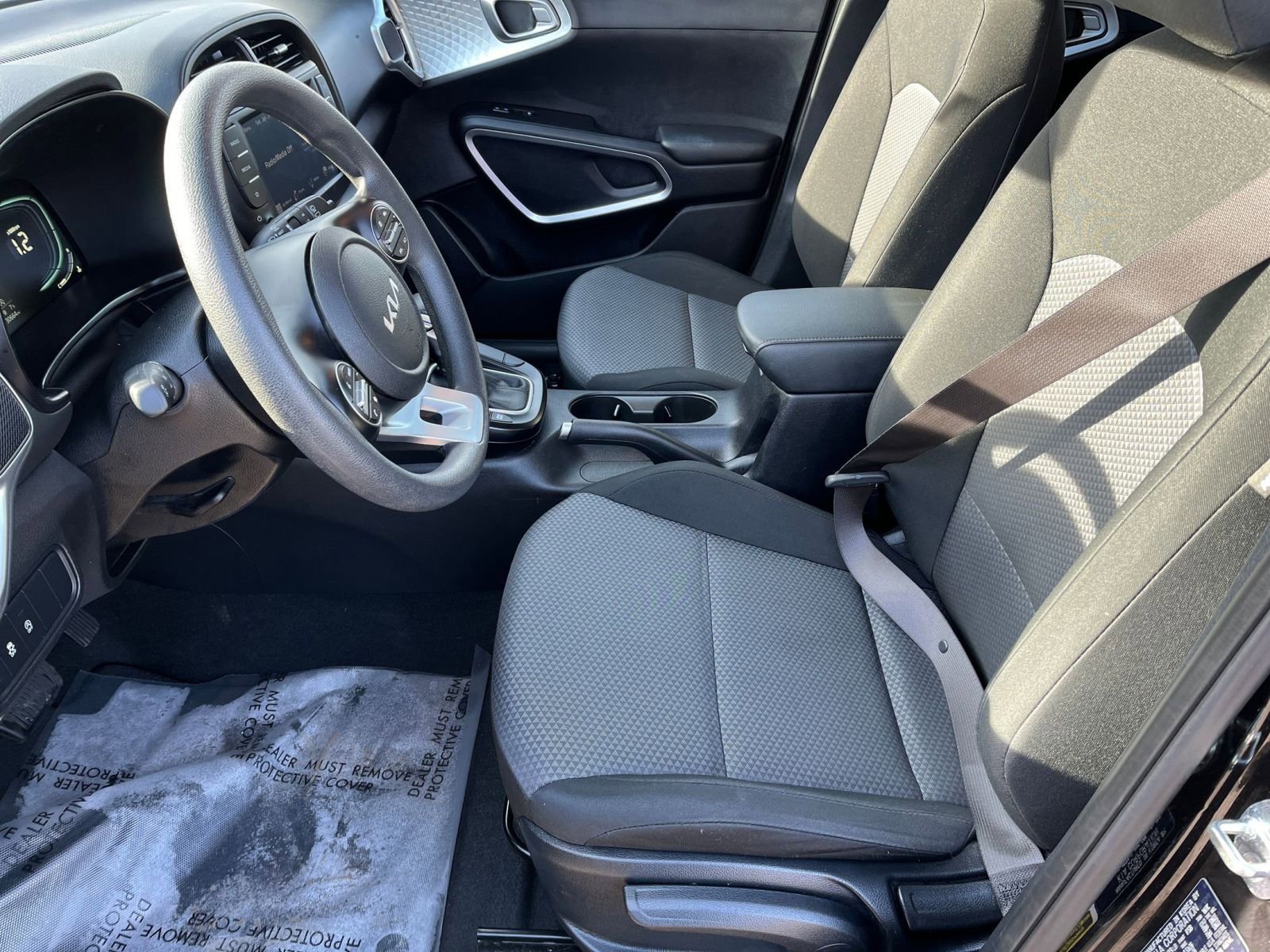 Used 2025 Kia Soul LX w/ LX Technology Package image 24