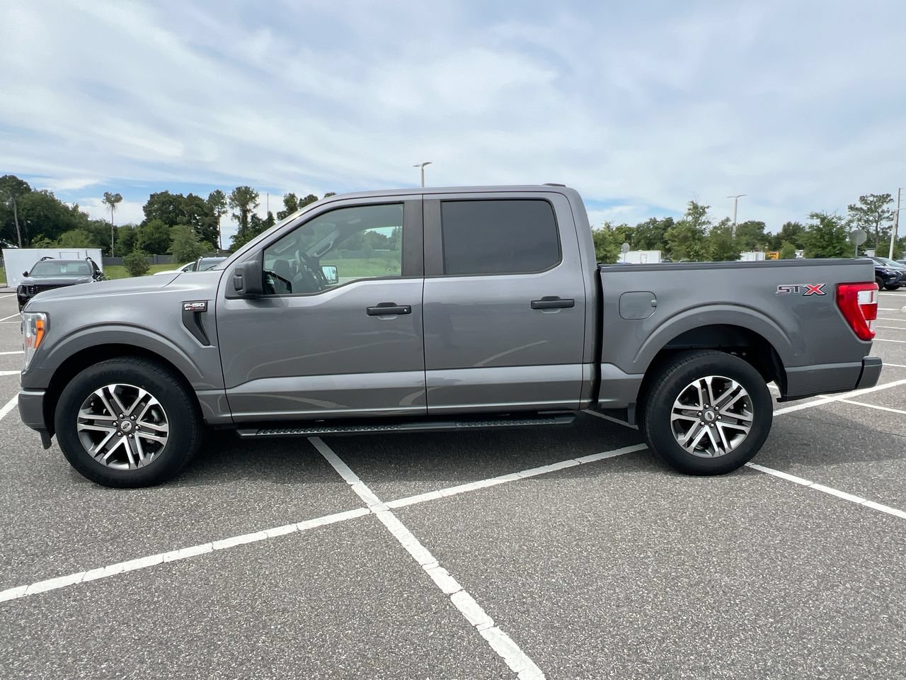 Used 2022 Ford F150 XL w/ STX Appearance Package RWD image 6