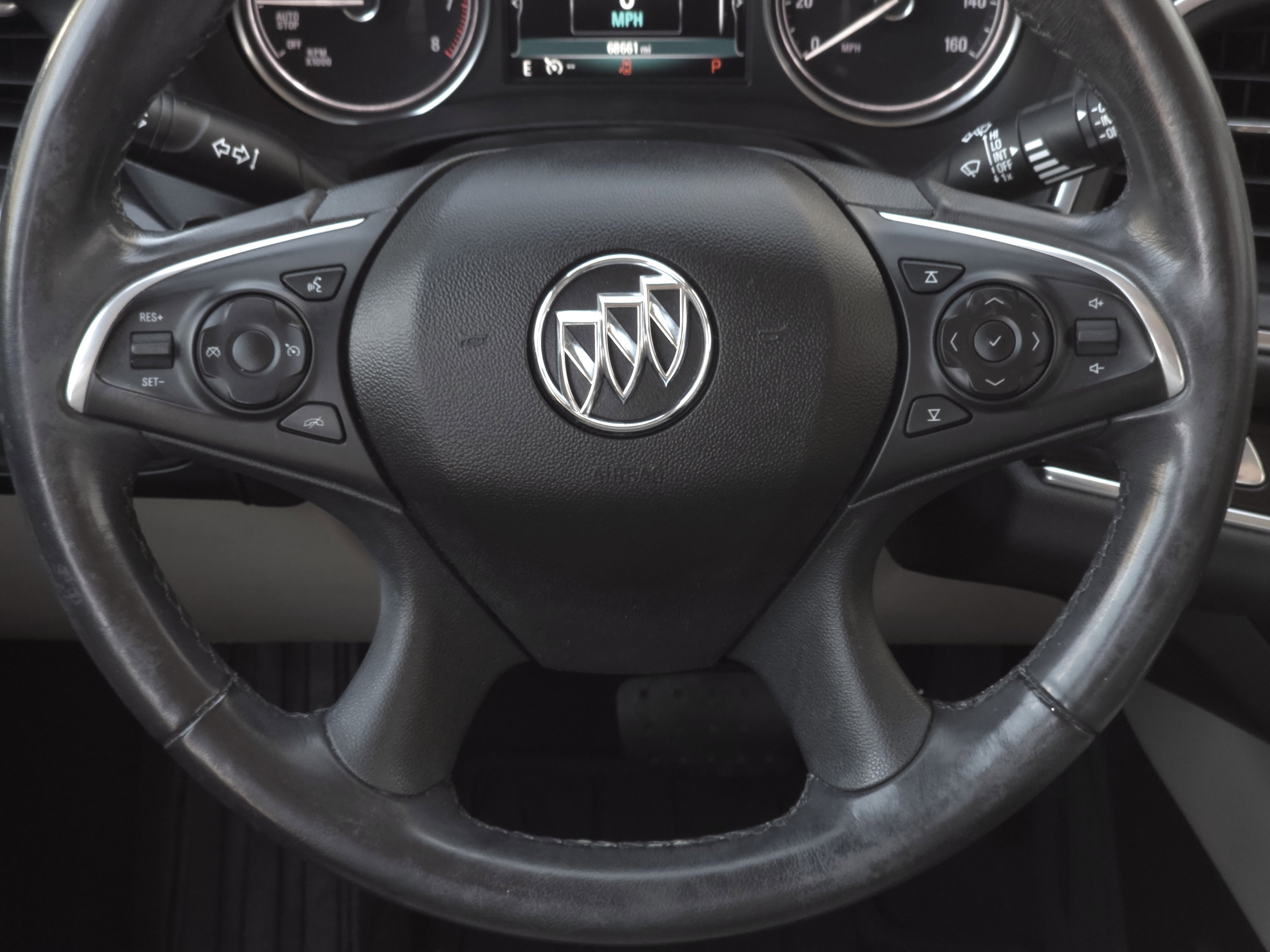 Used 2019 Buick Enclave Essence image 21