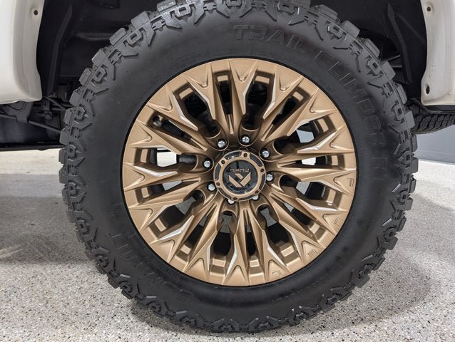 Used 2018 Ford F250 Platinum w/ Platinum Ultimate Package AWD/4WD image 12