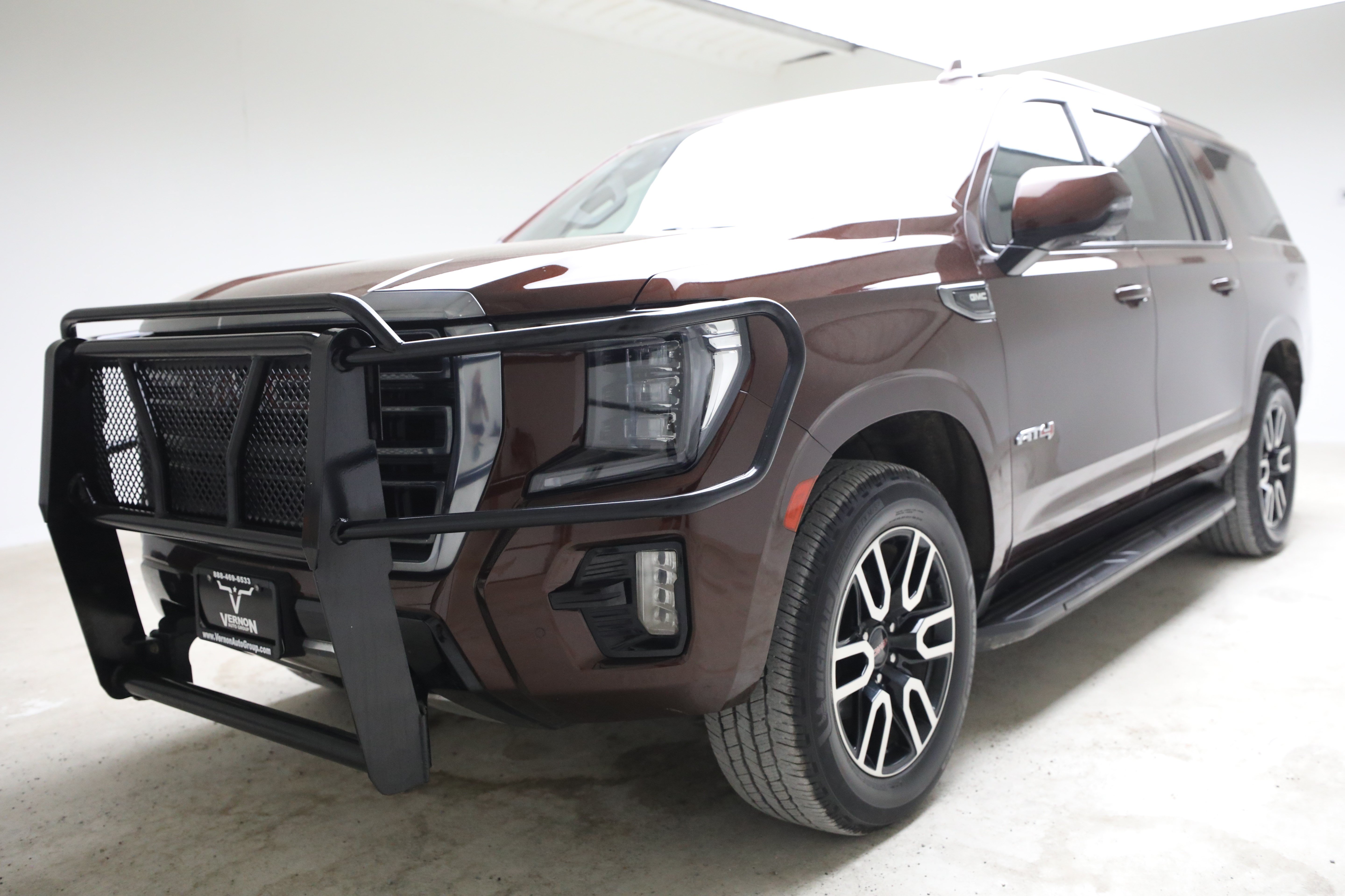 Used 2022 GMC Yukon XL AT4 AWD/4WD video 1