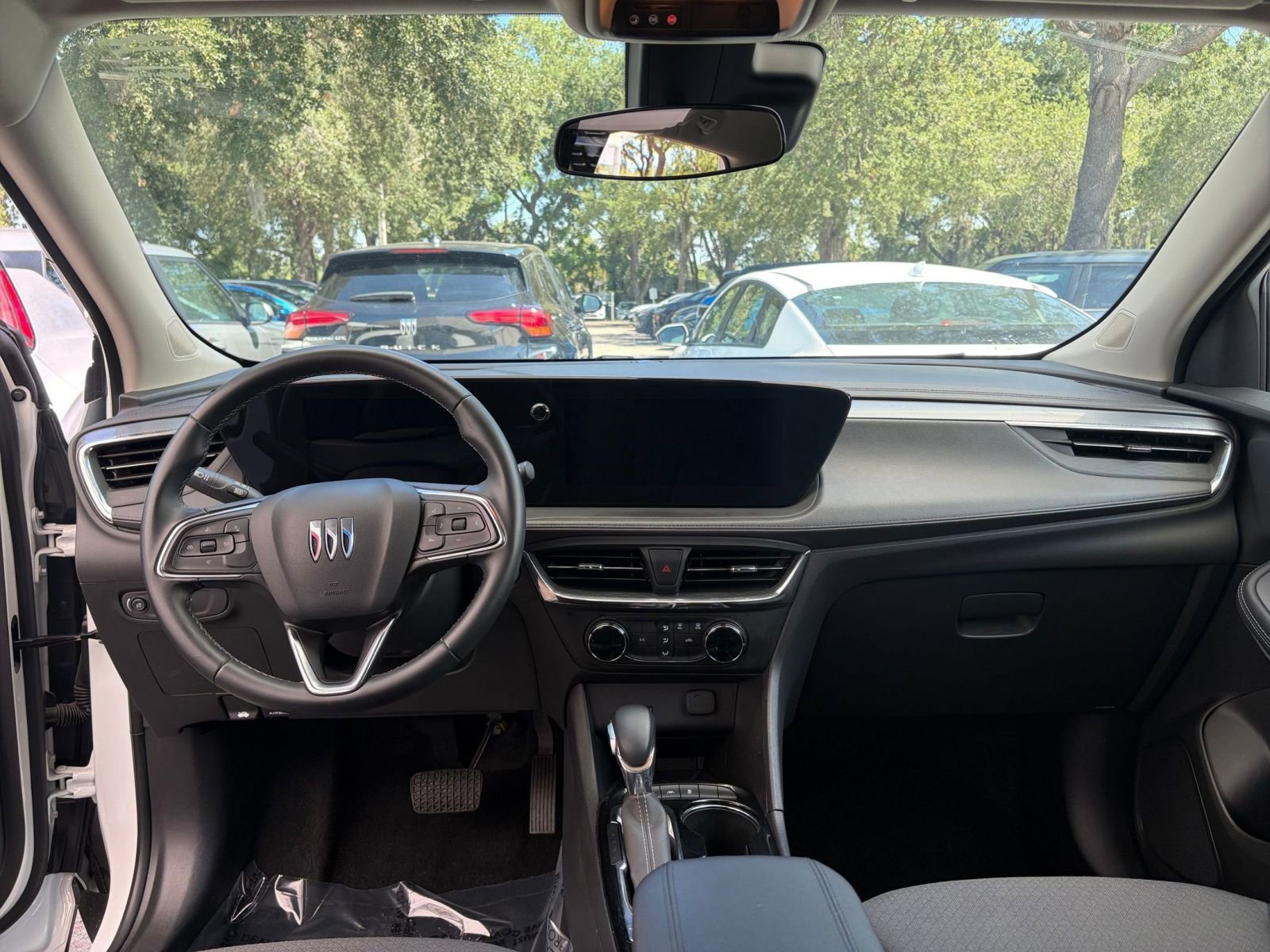 Used 2025 Buick Encore GX Preferred FWD image 32