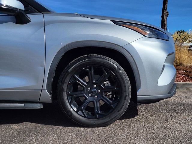 Used 2022 Toyota Highlander L image 28