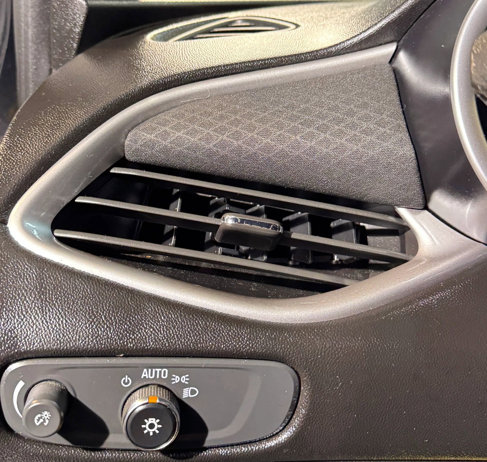 Used 2019 Chevrolet Malibu RS image 15