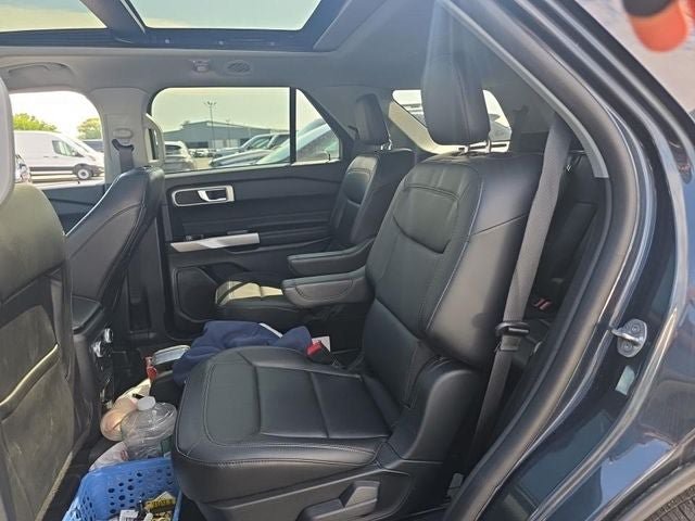 Used 2022 Ford Explorer XLT w/ Equipment Group 202A AWD/4WD image 12