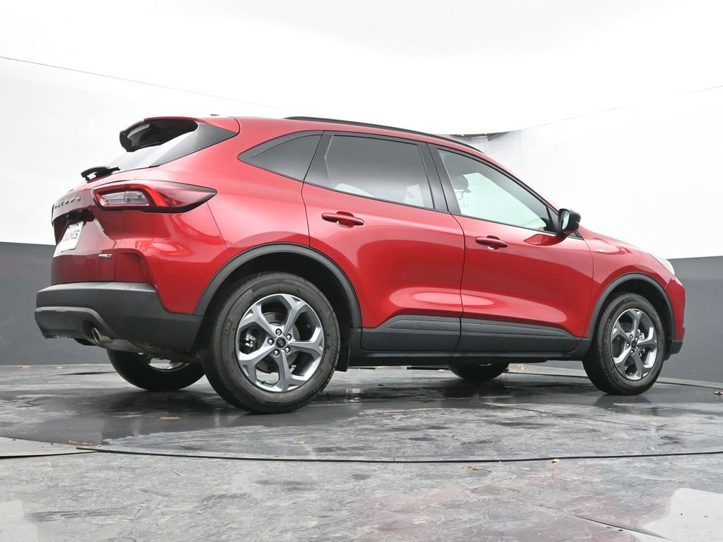 Used 2025 Ford Escape ST-Line w/ Cold Weather Package image 30