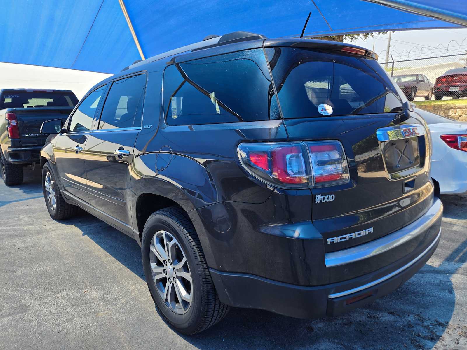 Used 2016 GMC Acadia SLT FWD image 3