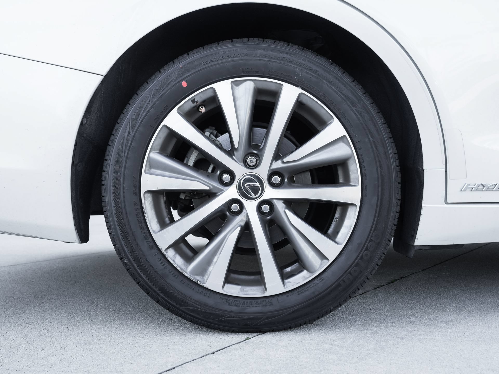 Used 2020 Lexus ES 300h w/ Premium Package FWD image 13