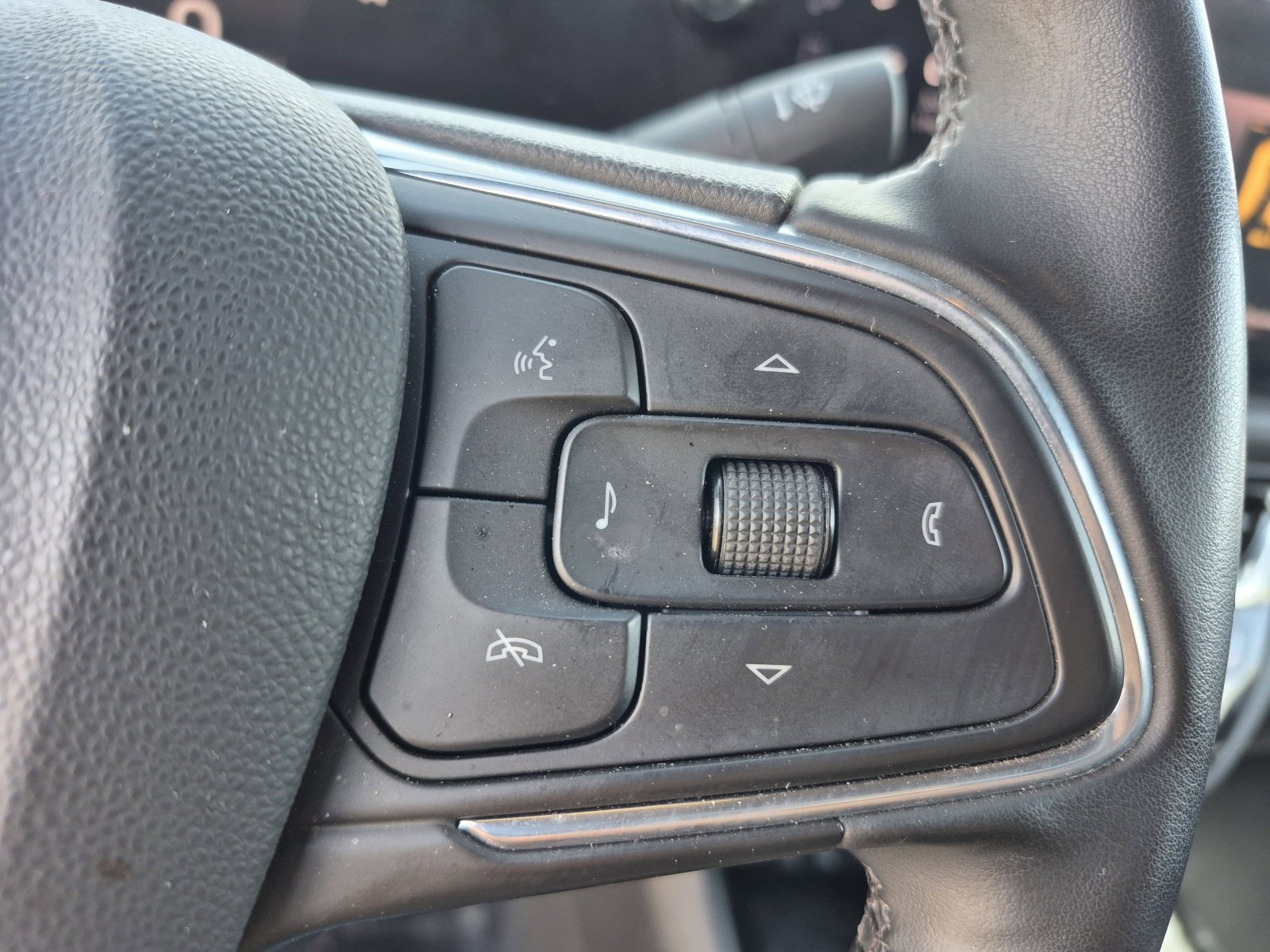 Used 2025 Buick Envista Sport Touring w/ Convenience I Package FWD image 26