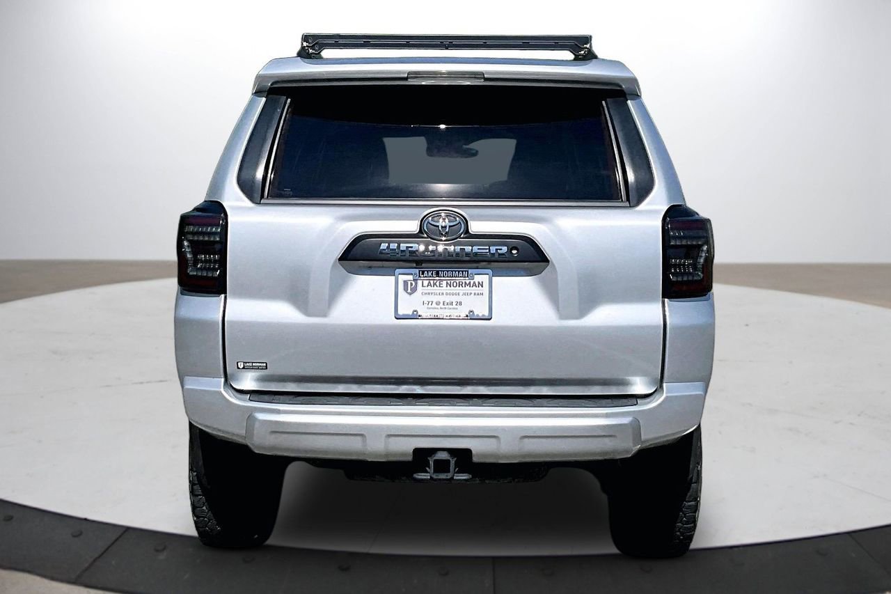 Used 2018 Toyota 4Runner TRD Off-Road image 8