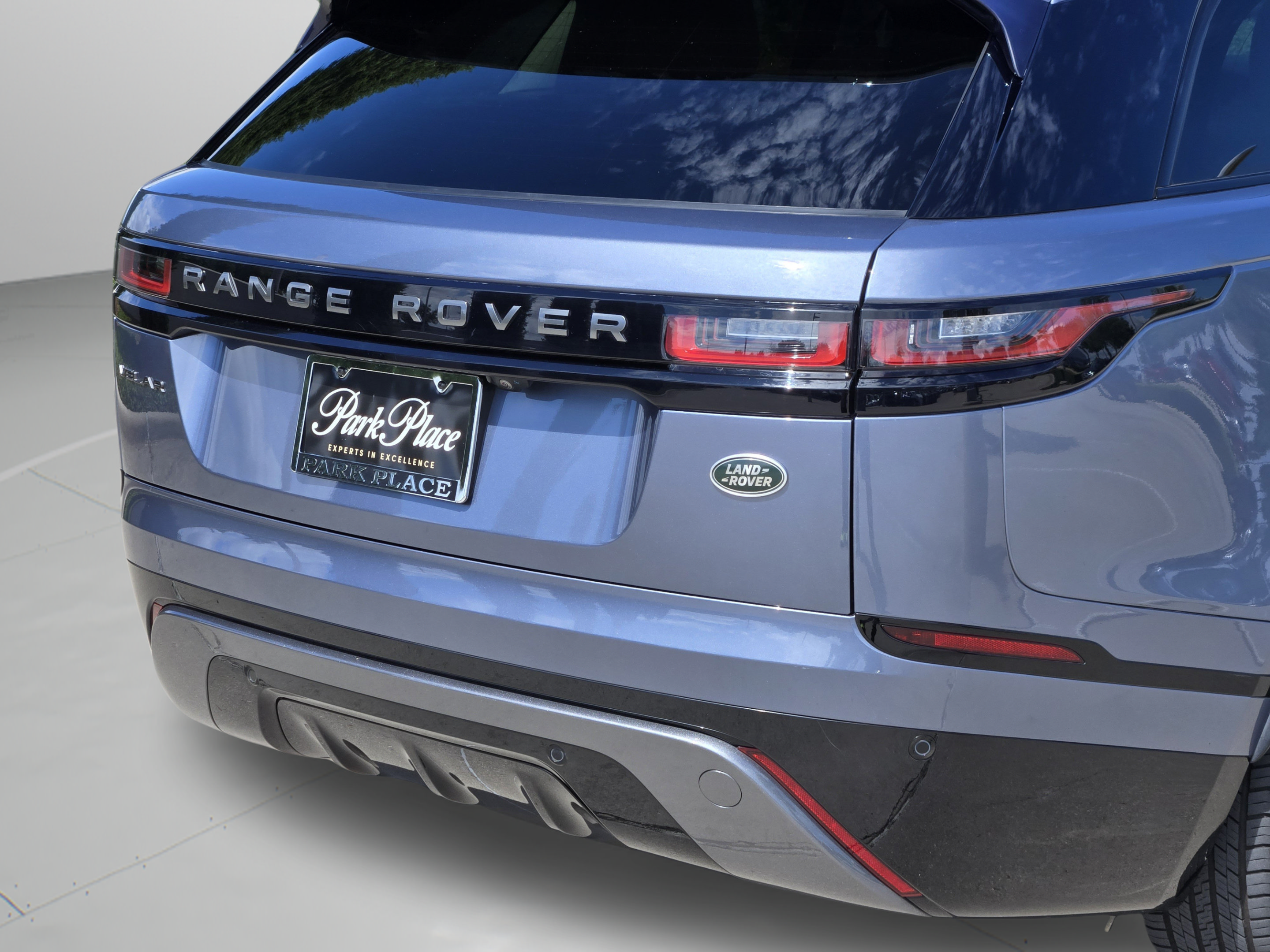 Used 2023 Land Rover Range Rover Velar R-Dynamic S AWD/4WD image 38