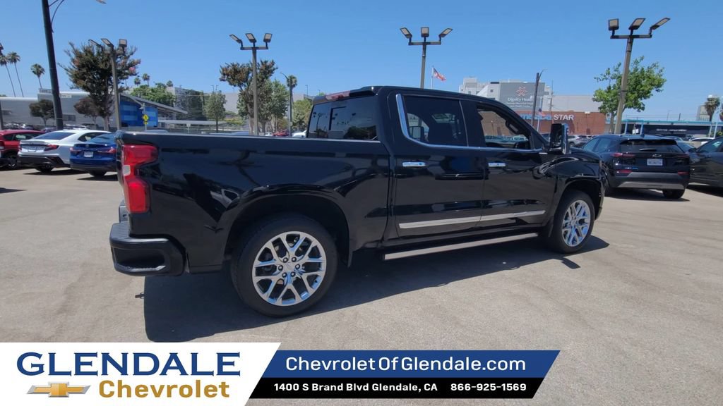 Certified 2023 Chevrolet Silverado 1500 High Country w/ High Country Premium Package AWD/4WD image 8