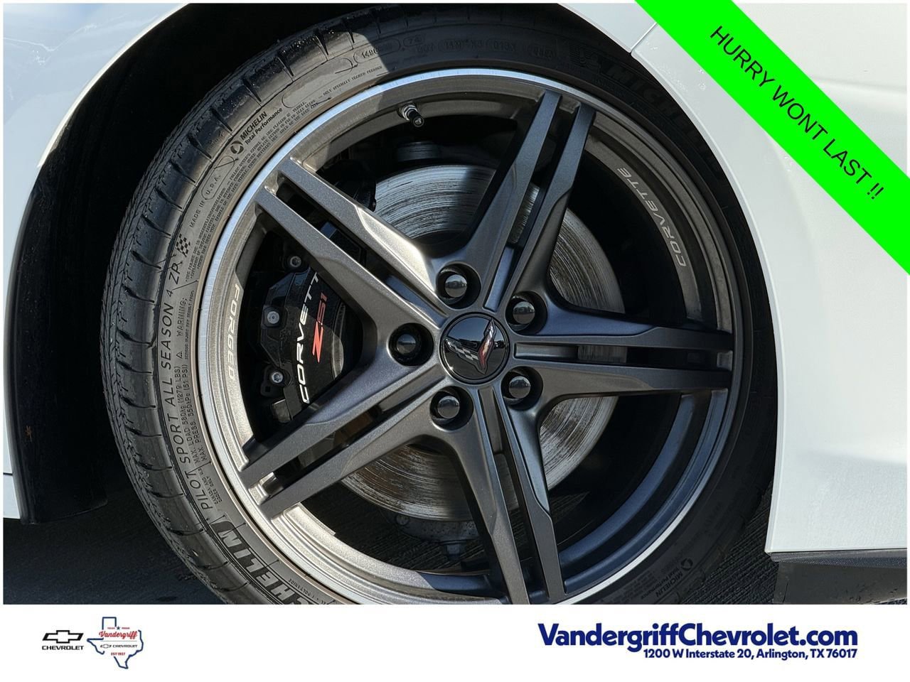 Used 2025 Chevrolet Corvette Stingray Preferred Conv w/ Z51 Performance Package RWD image 10