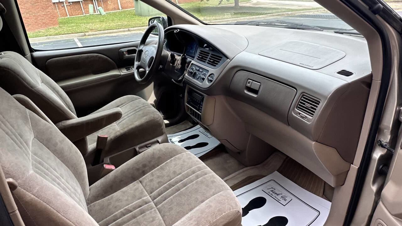 Used 2001 Toyota Sienna LE FWD image 7