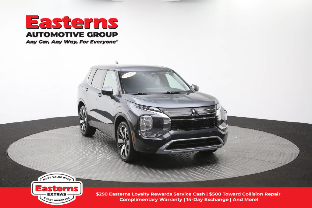 Used 2025 Mitsubishi Outlander SE FWD image 52