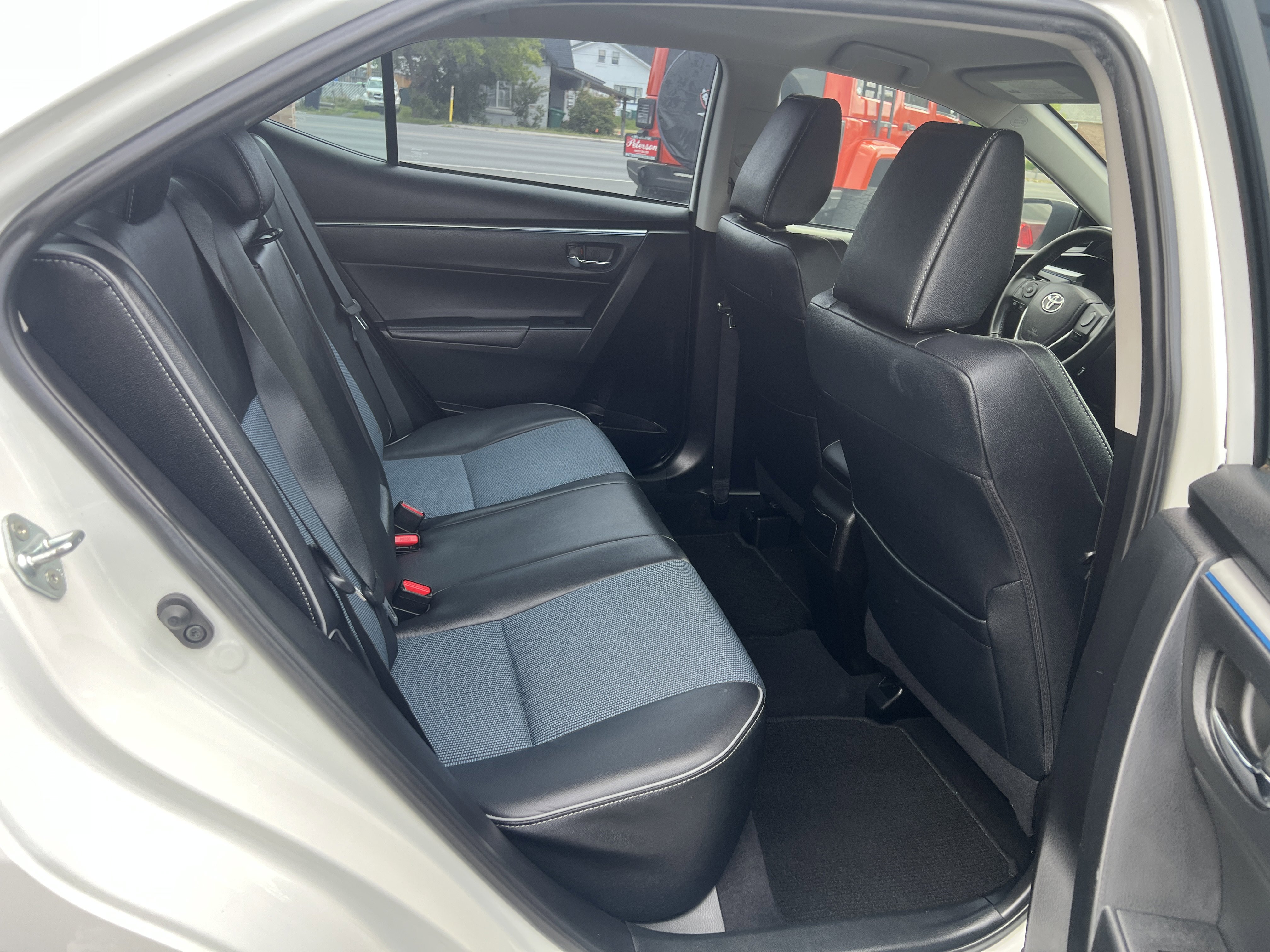 Used 2015 Toyota Corolla S FWD image 19