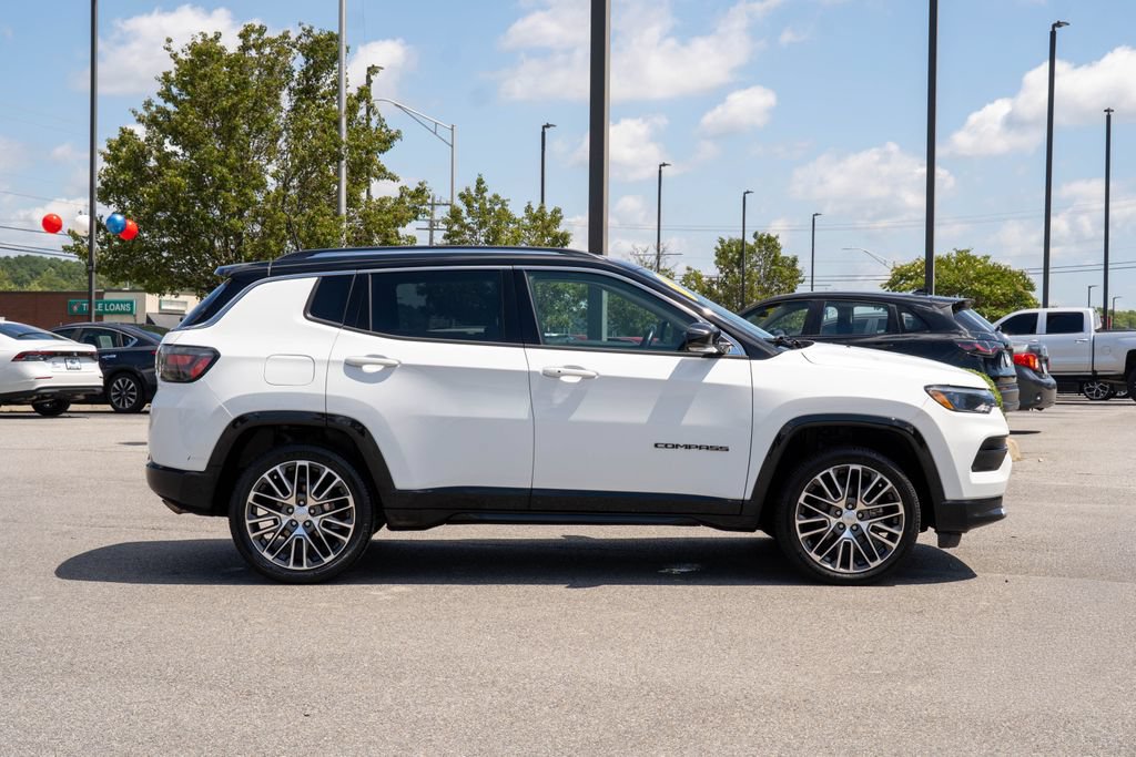 Used 2022 Jeep Compass Limited w/ Elite Group AWD/4WD image 8