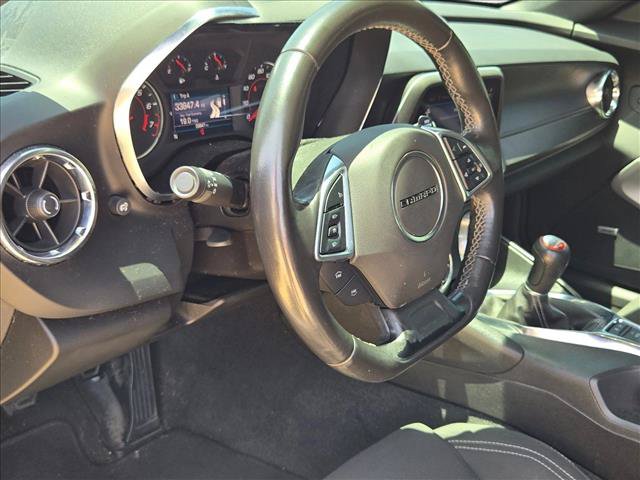 Used 2021 Chevrolet Camaro LT w/ Technology Package RWD image 10