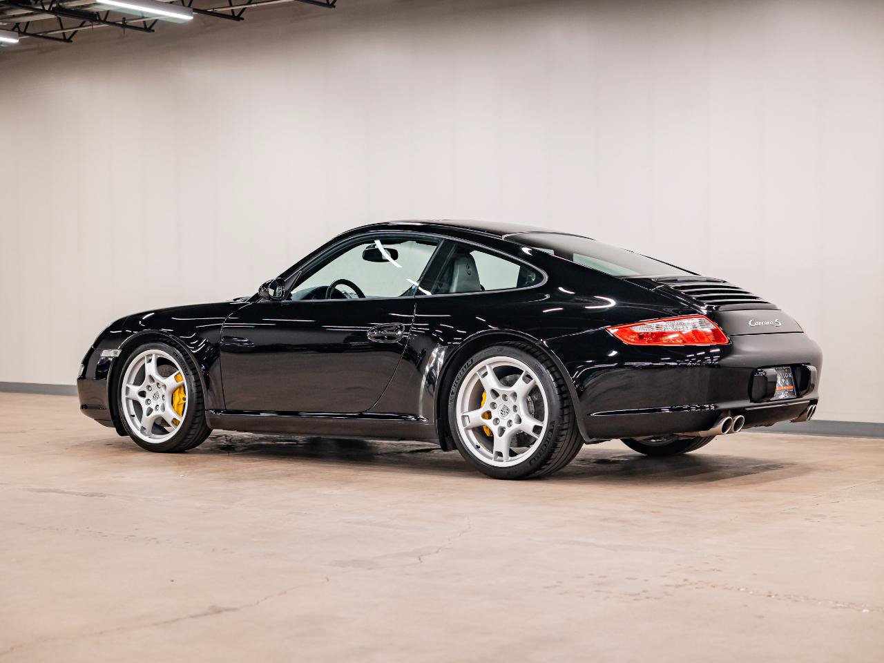Used 2005 Porsche 911 Carrera S RWD image 28