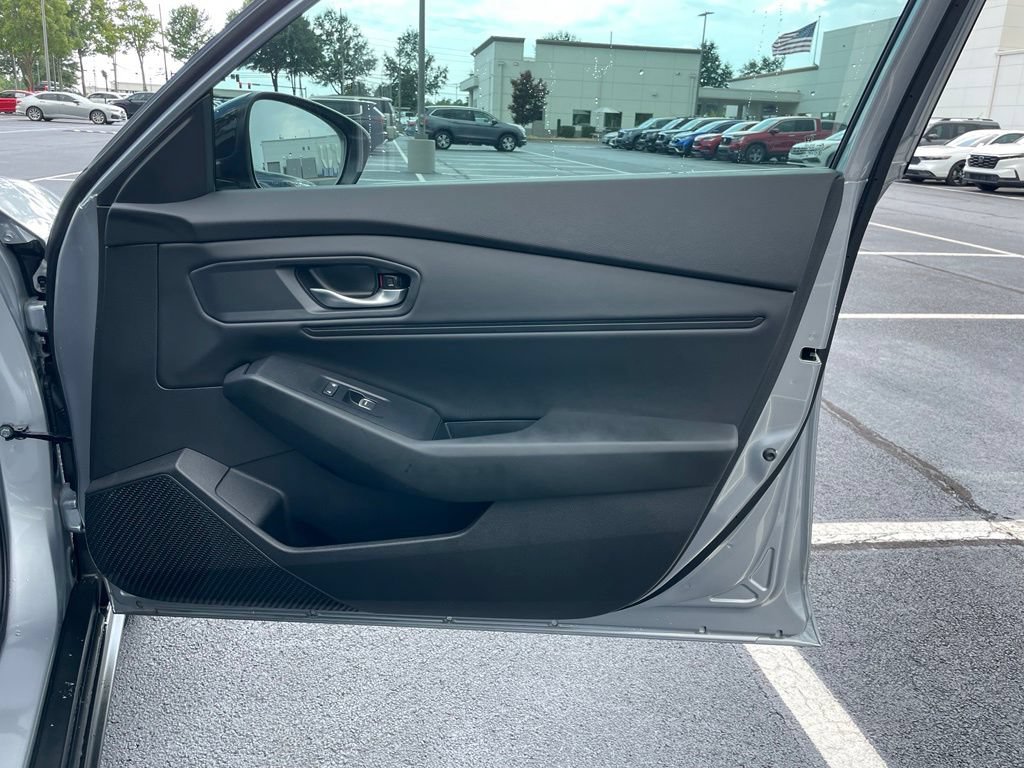 Certified 2025 Honda Accord SE image 25