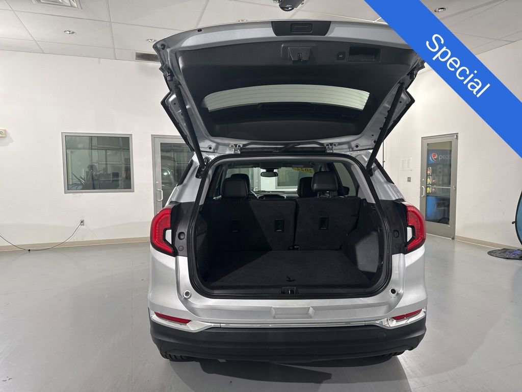 Used 2022 GMC Terrain SLT FWD image 11