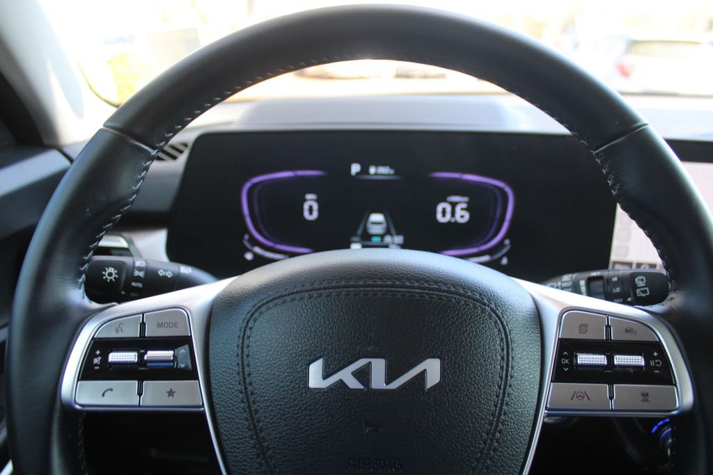 Used 2025 Kia Telluride S image 27