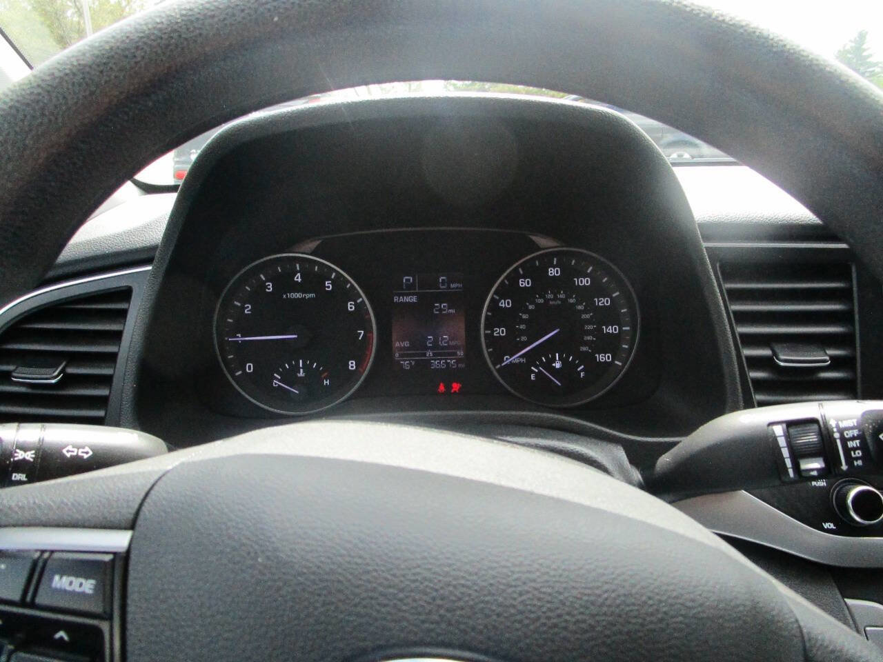 Used 2018 Hyundai Elantra SE image 10