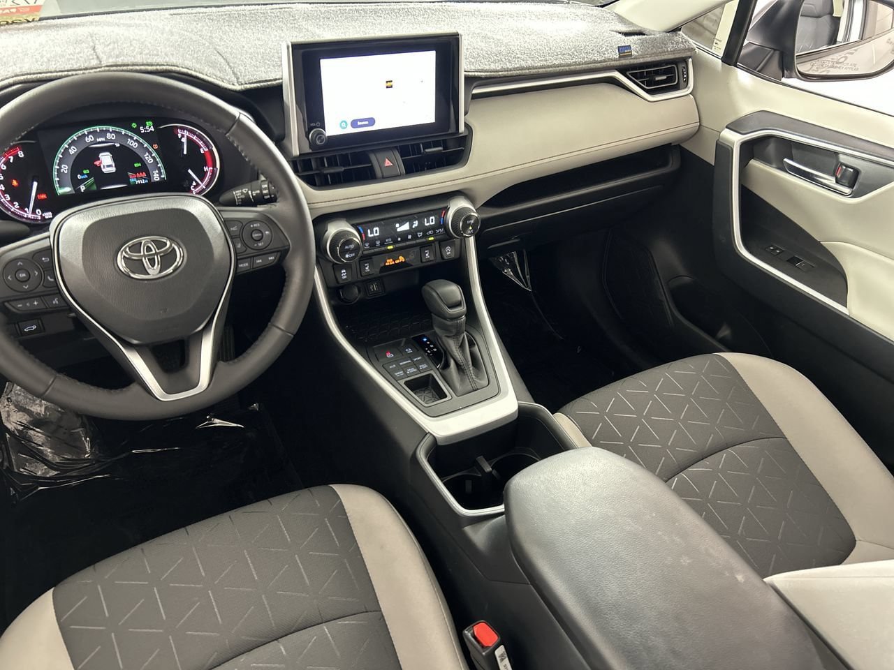 Used 2025 Toyota RAV4 XLE w/ Convenience Package AWD/4WD image 24