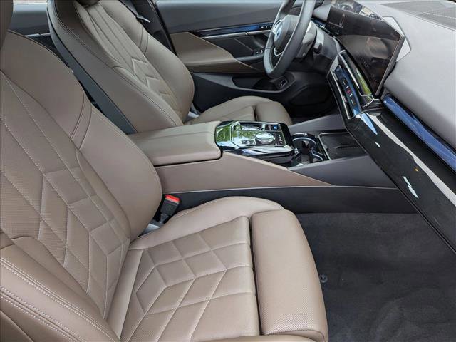 Used 2024 BMW i5 eDrive40i w/ Convenience Package RWD image 20