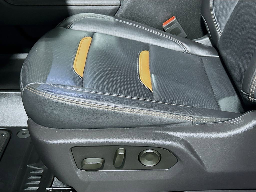 Used 2024 GMC Sierra 1500 AT4 w/ Technology Package image 17