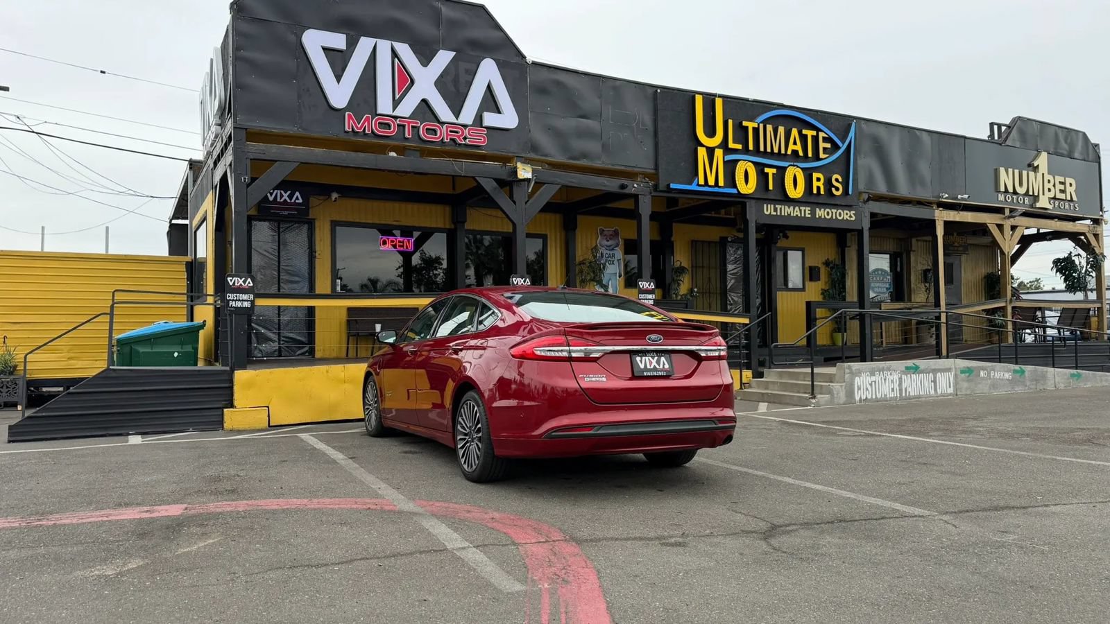 Used 2017 Ford Fusion Energi Titanium FWD image 7