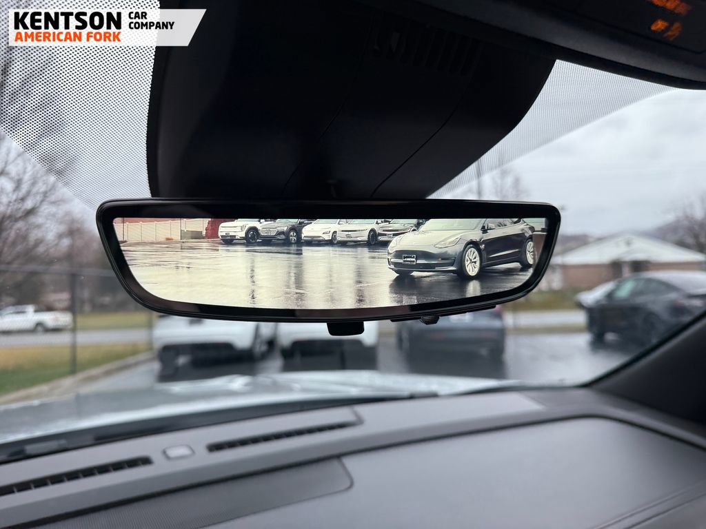 Used 2025 Chevrolet Suburban High Country image 31