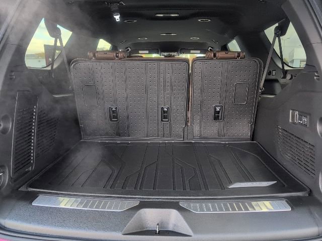 New 2026 Chevrolet Suburban High Country image 39